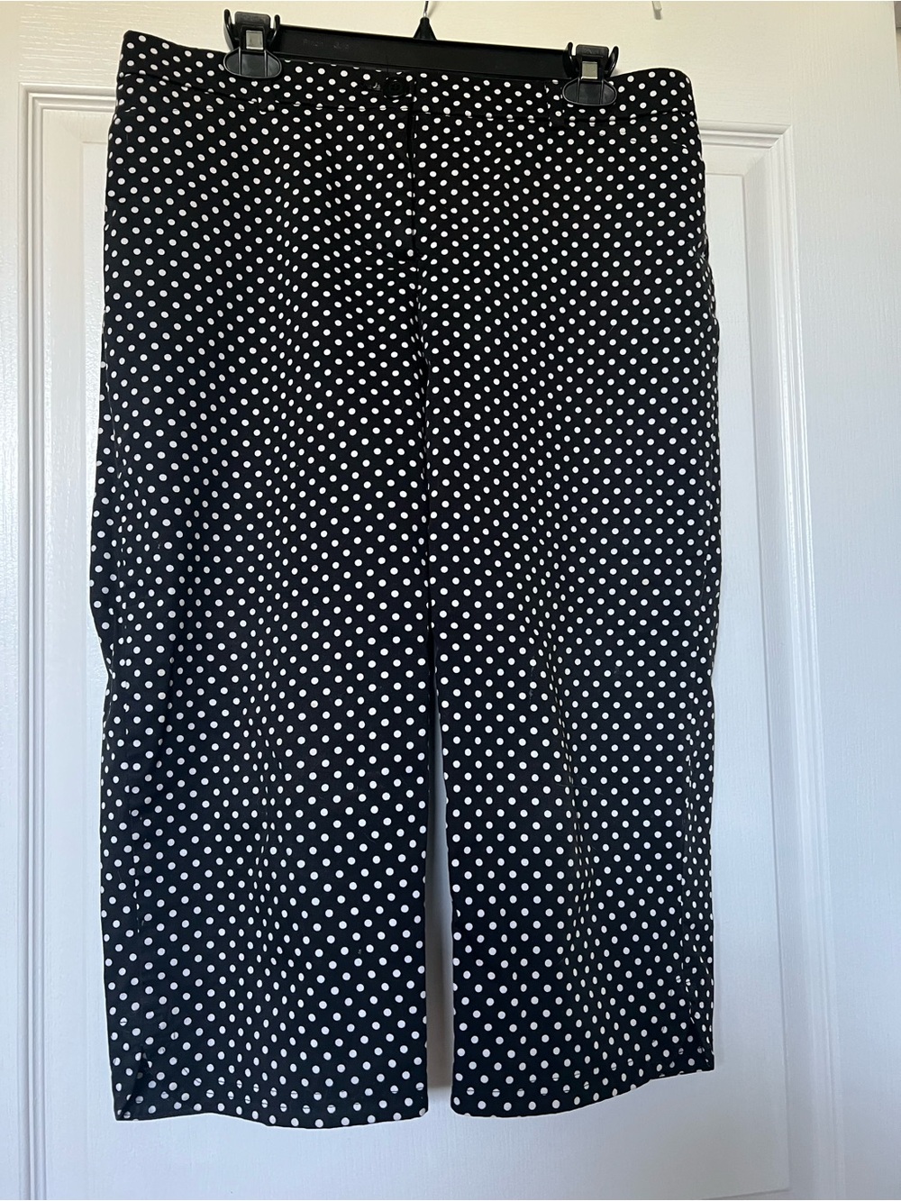 Kim Rogers Black and White Polka Dot Capris